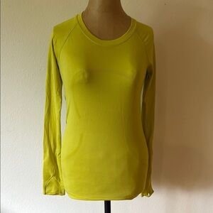 Lululemon sz 4 Run Swiftly neon yellow Long Sleeve Top, great pre owned cond